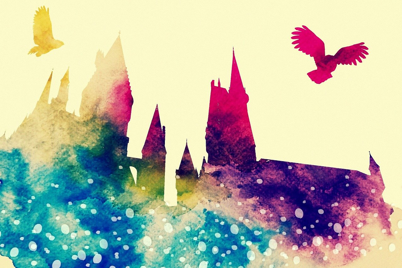 hogwarts and hedwig the owl from harry potter