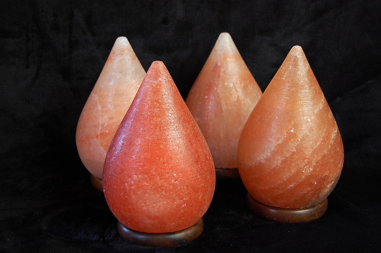 himalayan salt lamps from pakistan