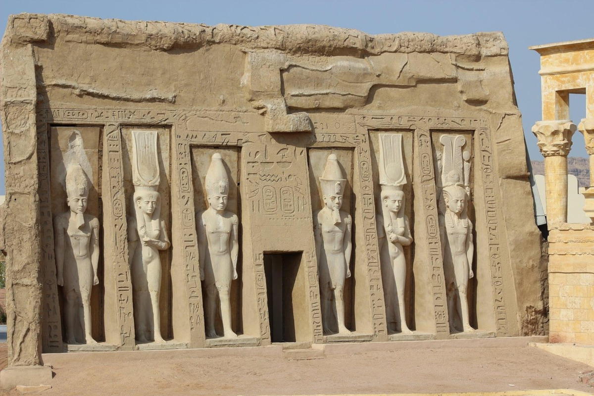 historic egyptian temple site
